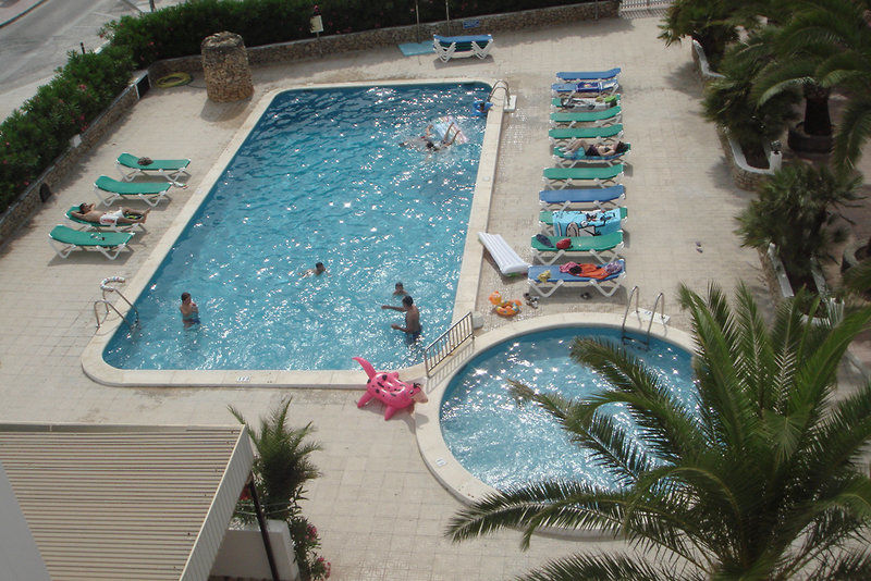 Apartamentos Bahia De San Antonio 設備 写真