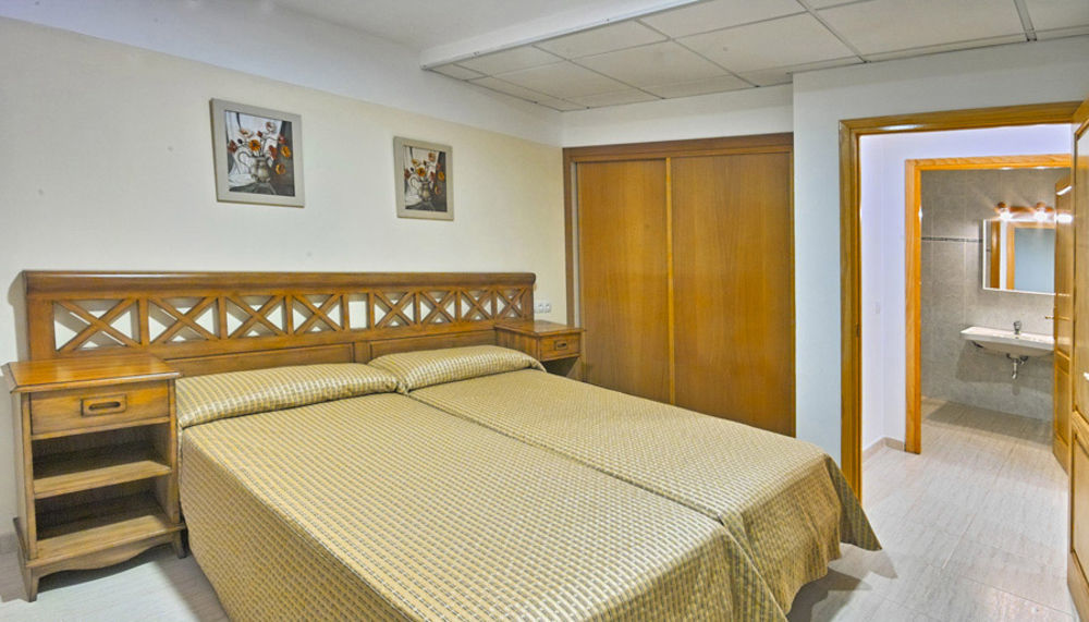 Apartamentos Bahia De San Antonio エクステリア 写真