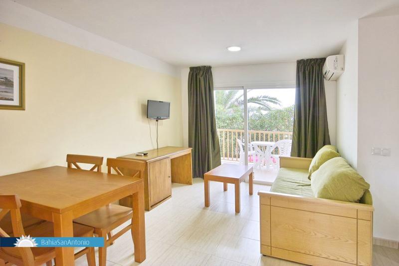 Apartamentos Bahia De San Antonio エクステリア 写真